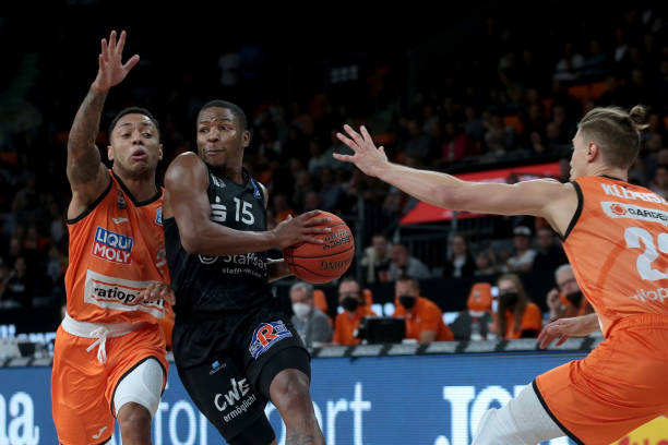 乐部中颇为 乐部中颇为