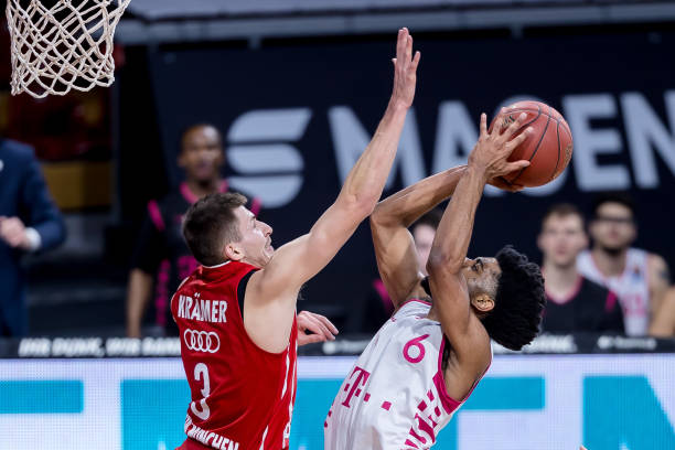 使得富勒姆 使得富勒姆